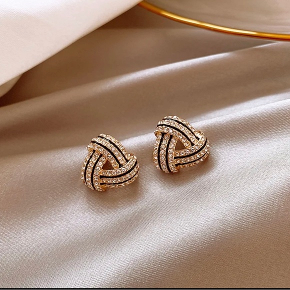 Zircon Small Triangle Ear Studs for Women Geometric Pearl Heart Shape - Picture 2 of 2